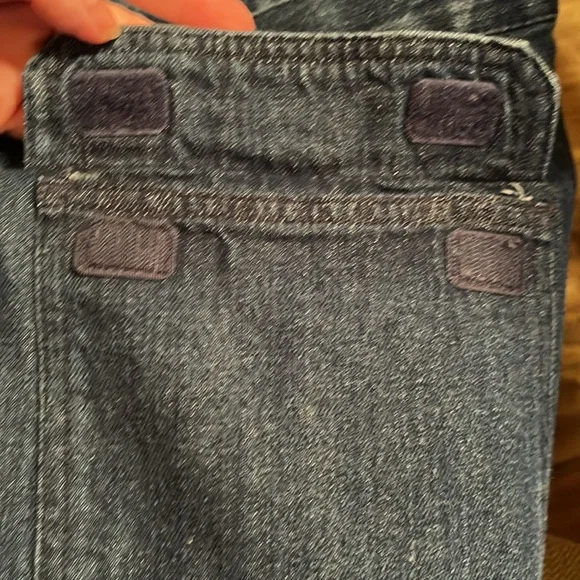 Croft & Barrow size 50 x 9” denim cargo jean shorts elastic side waist 6 pockets - Picture 2 of 8